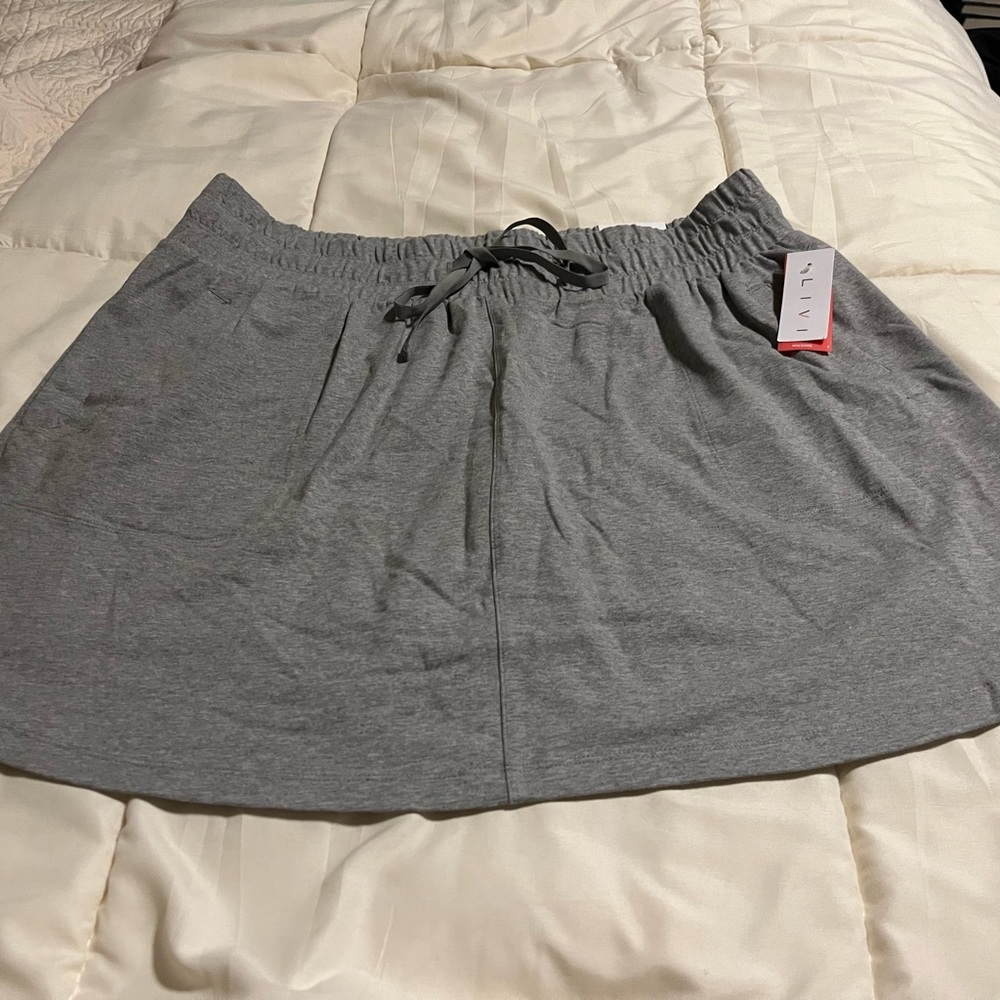 New With Tags Lane Bryant LIVI Heather Gray Short.